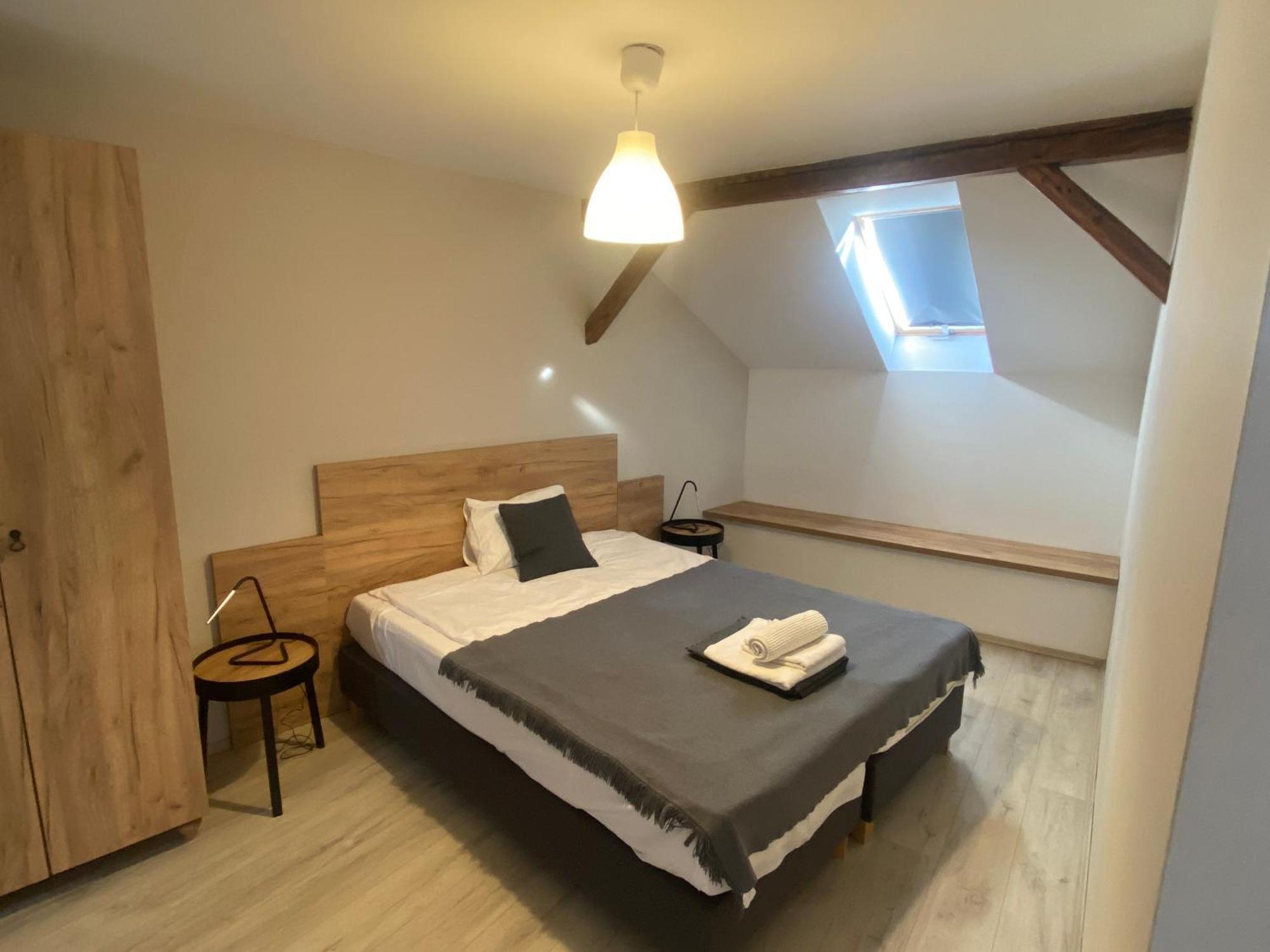 VATUS Apartmanház Vác Esterno foto