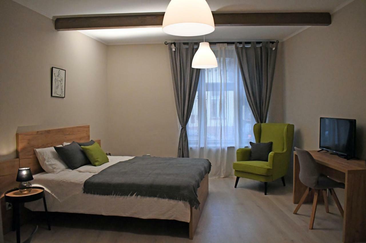 VATUS Apartmanház Vác Esterno foto